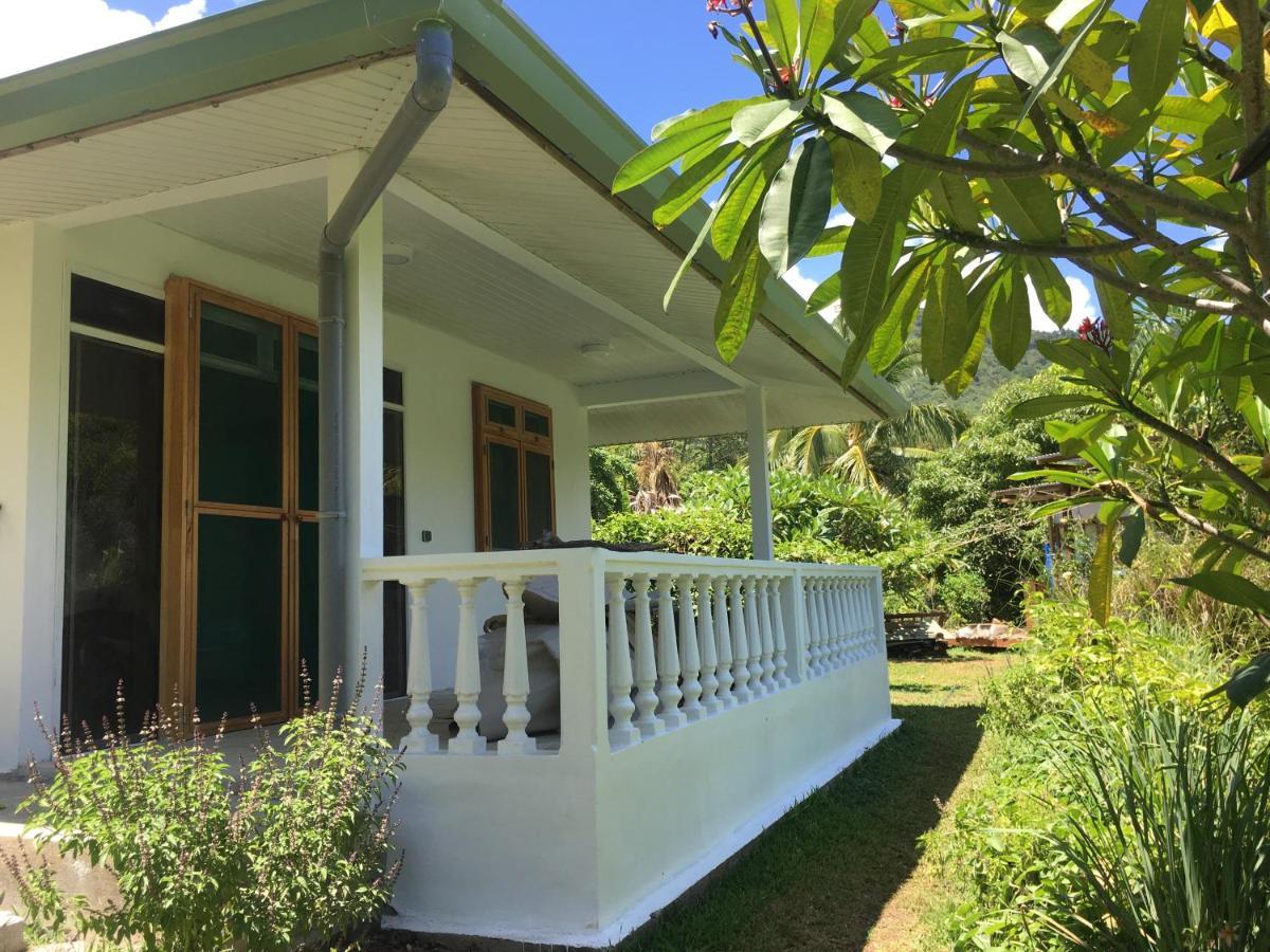 Pension Te Aroha - Te Arii Maatea Ngoại thất bức ảnh